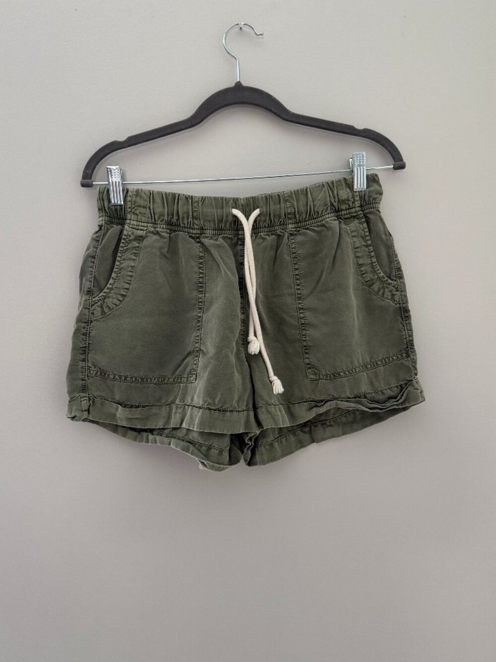 aerie Olive Green Cargo Shorts Size Small